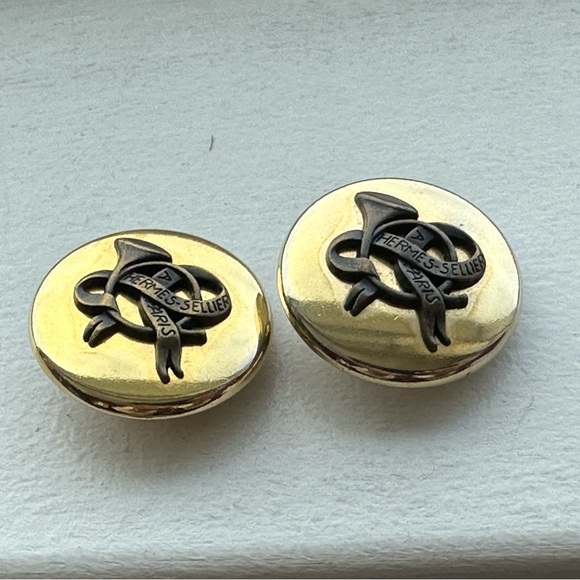 Vintage Hermès Ribbon and French Horn Clip Earrings - Picture 1 of 9